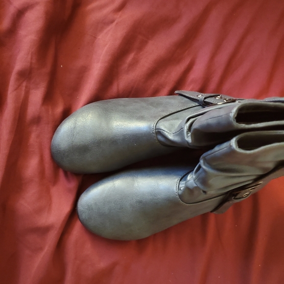 Ankle boots - Picture 3 of 3